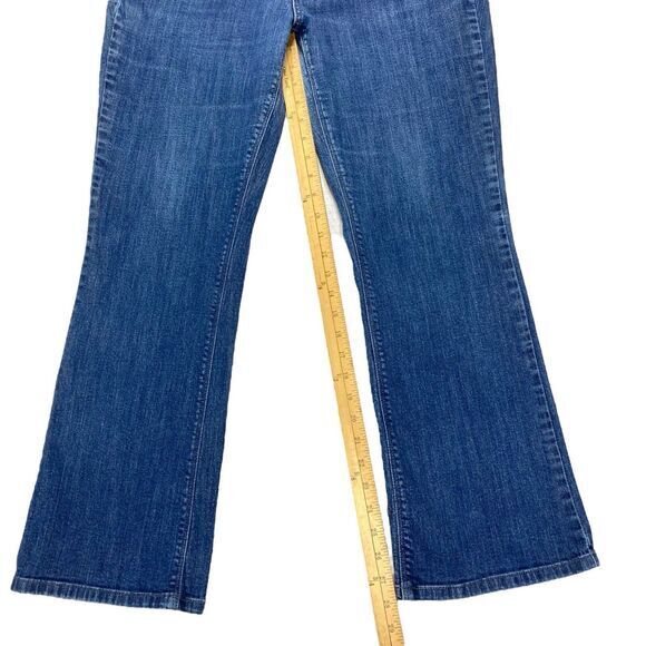 Levi's 515 Bootcut Jeans Womens 31 x 30 Blue Medium Wash Modest Business Casual - Picture 11 of 16